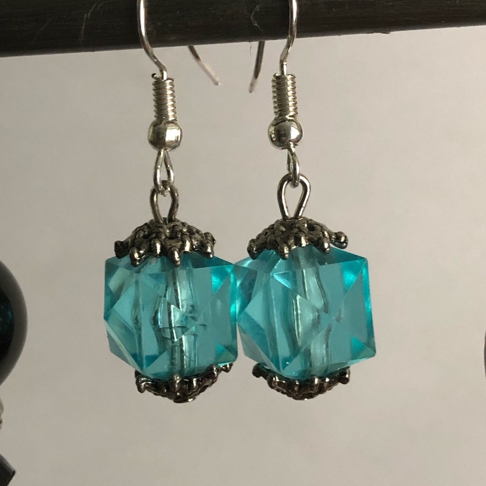 Earrings - Picture 3 of 4